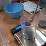 Pesée de la poudre de fer